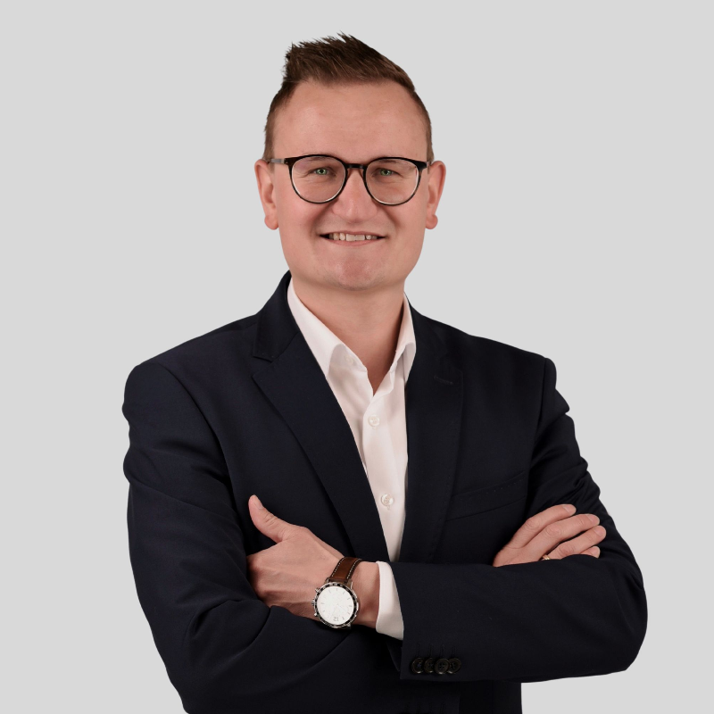 Tim Neumann  Tim Neumann